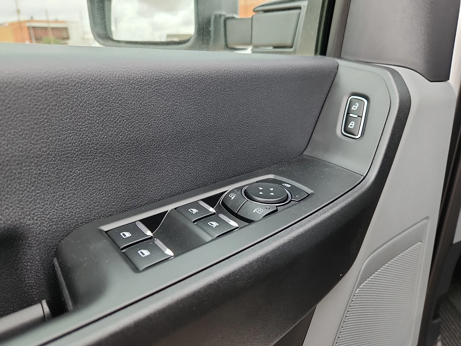 New 2026 Oxford White Ford F-250® XL image 15