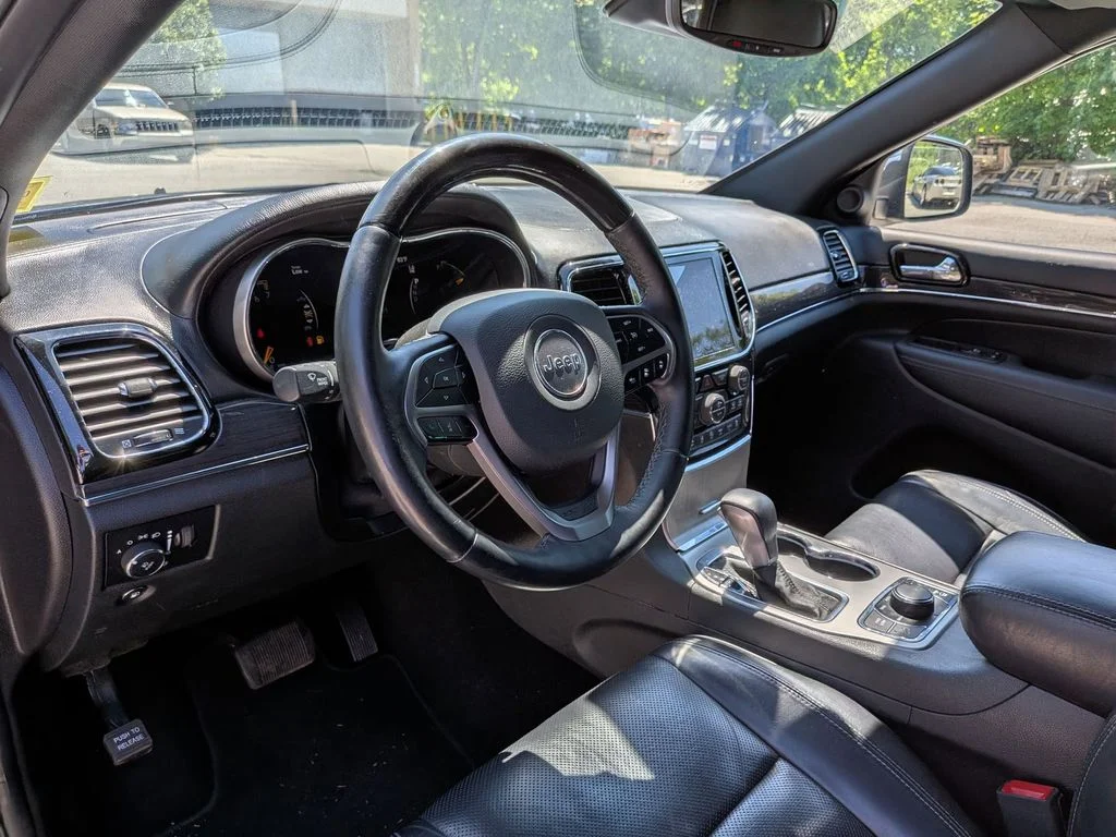 Used 2019 Blue Jeep Overland image 14