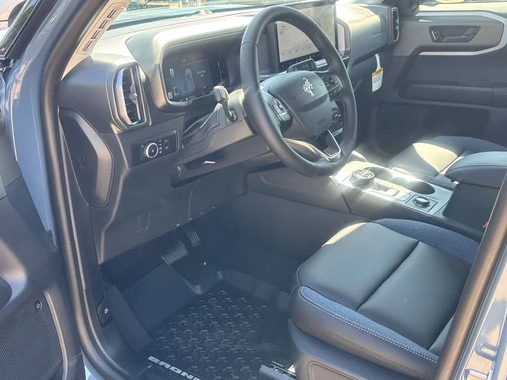New 2026 Azure Gray Metallic Tri-Coat Ford Outer Banks® image 9