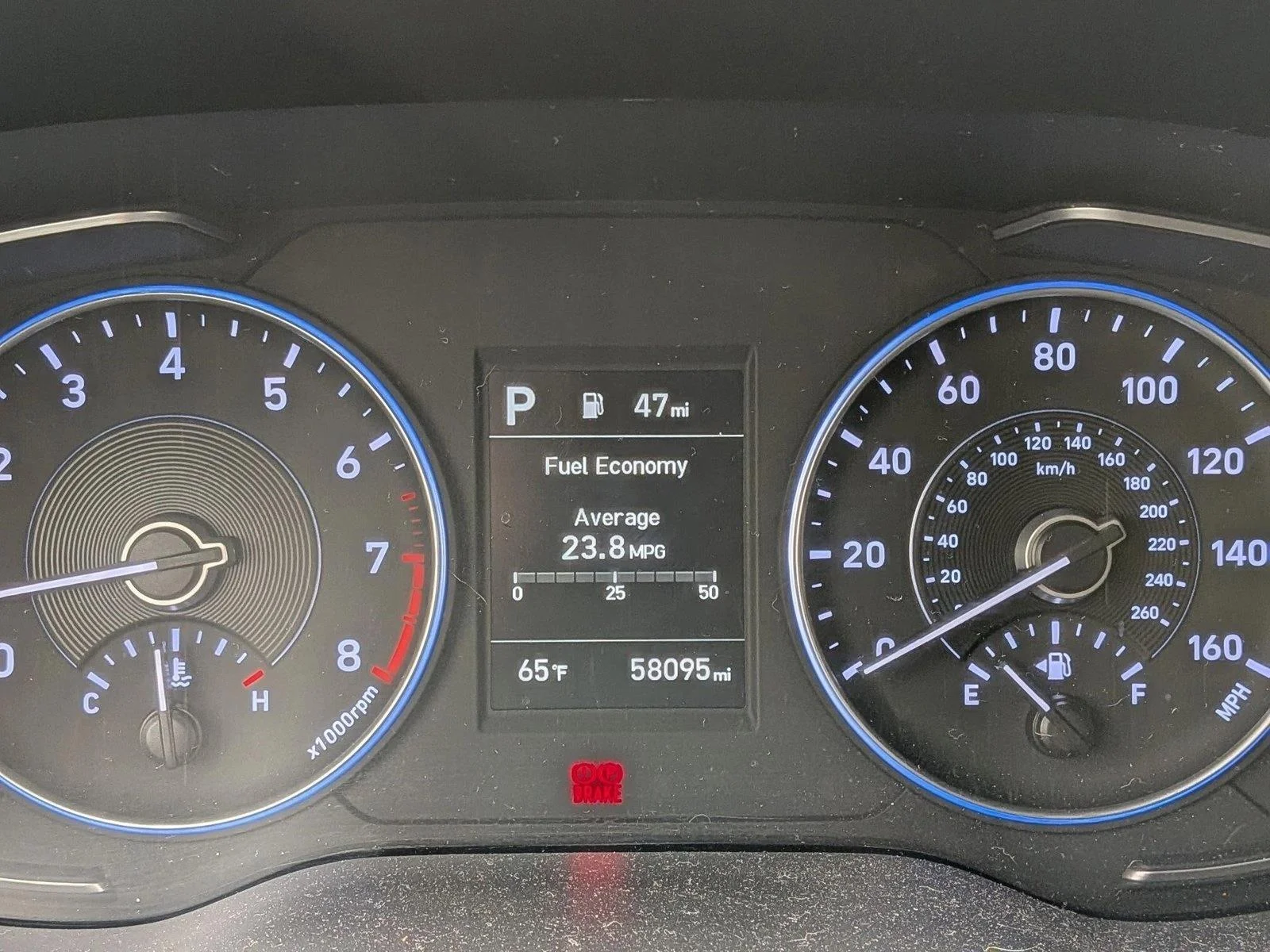 Used 2022 Hyper White Hyundai SEL image 11