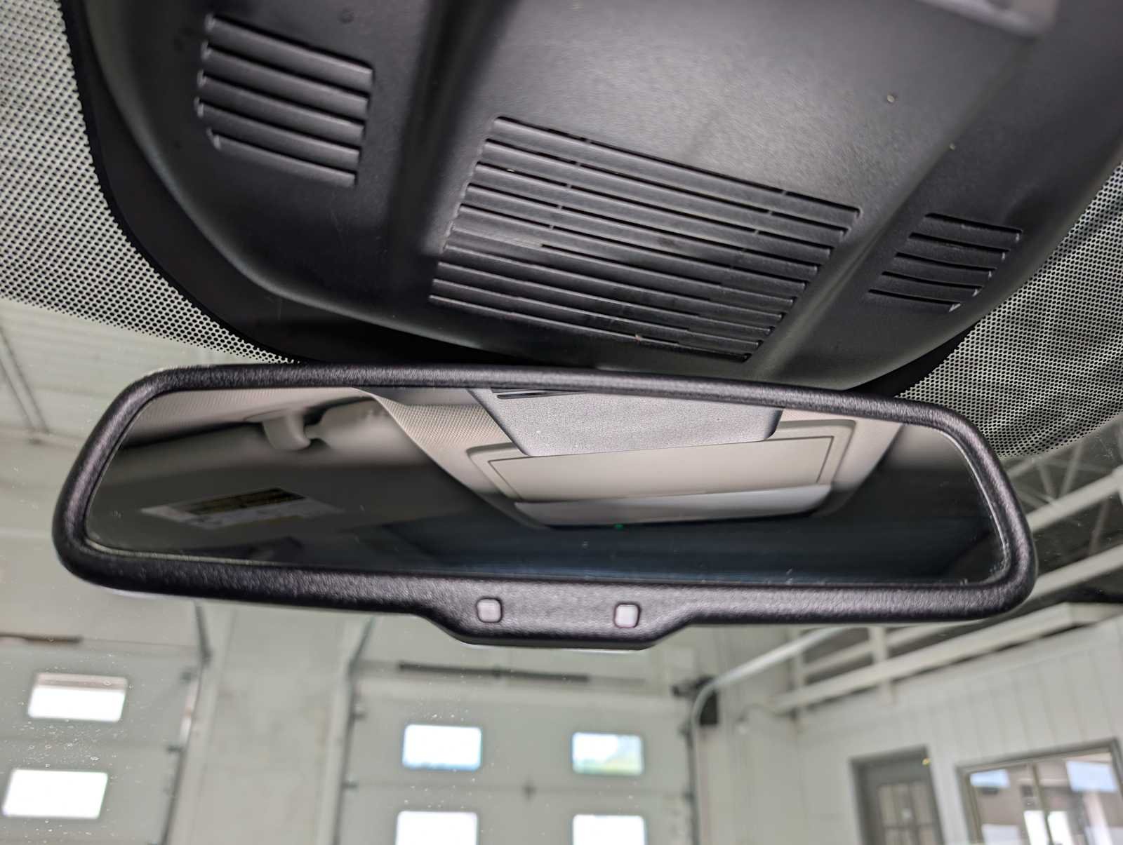 Used 2021 Gun Metallic Nissan SL image 28