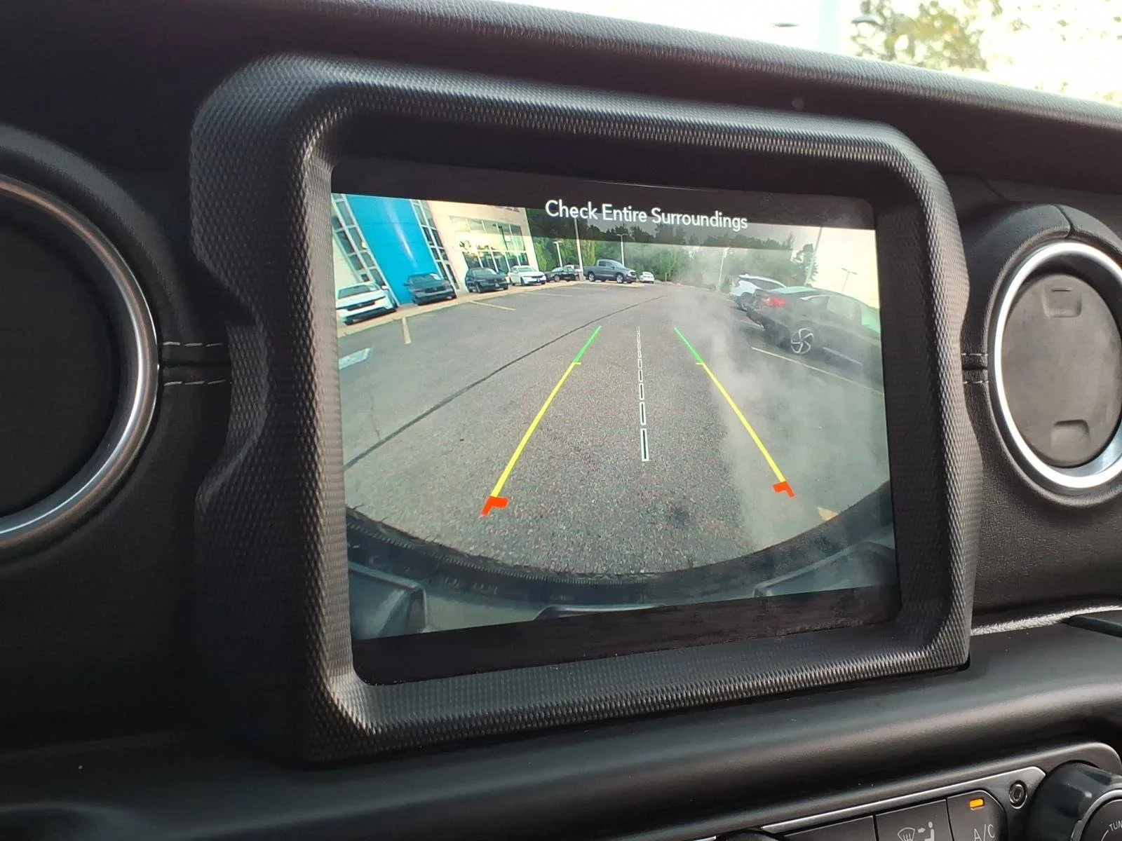 Used 2020 Bright White Clearcoat Jeep Sahara image 20