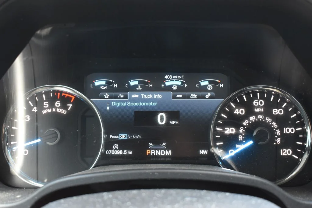 Used 2018 White Platinum Clearcoat Metallic Ford Lariat image 12