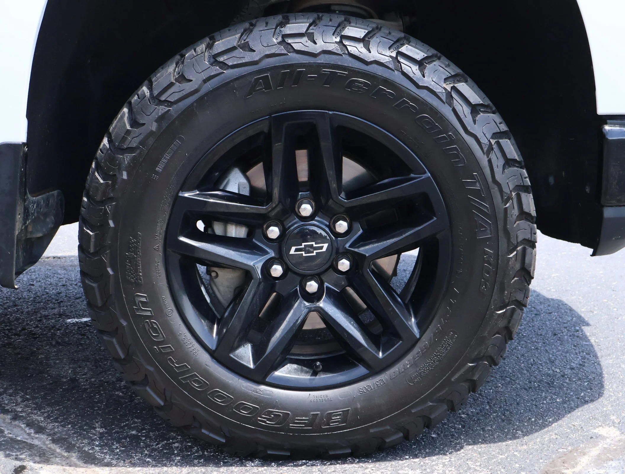 Used 2021 Summit White Chevrolet Custom Trail Boss image 20