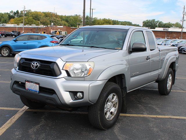 Used 2015 Toyota Tacoma Base with VIN 5TFUU4EN1FX138695 for sale in North Olmsted, OH