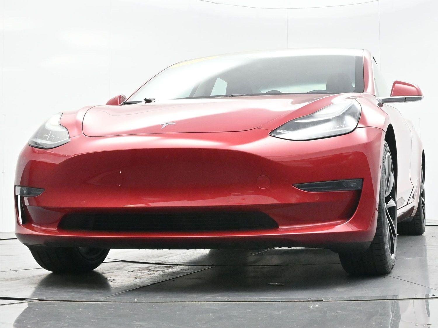 Used 2018 Red Multi-Coat Tesla Long Range Battery image 39