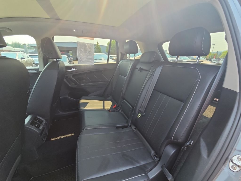 Used 2022 Gray Volkswagen 2.0T SE image 18