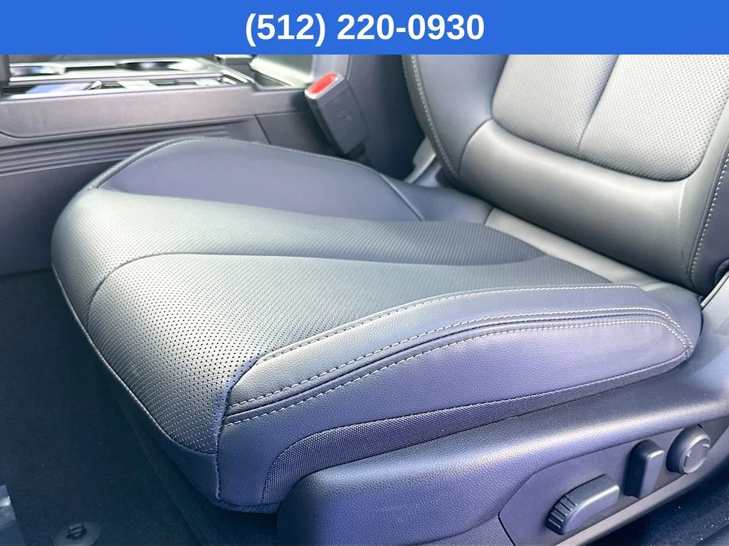 New 2026 CRYSTAL WHITE PEARL Subaru Limited image 24