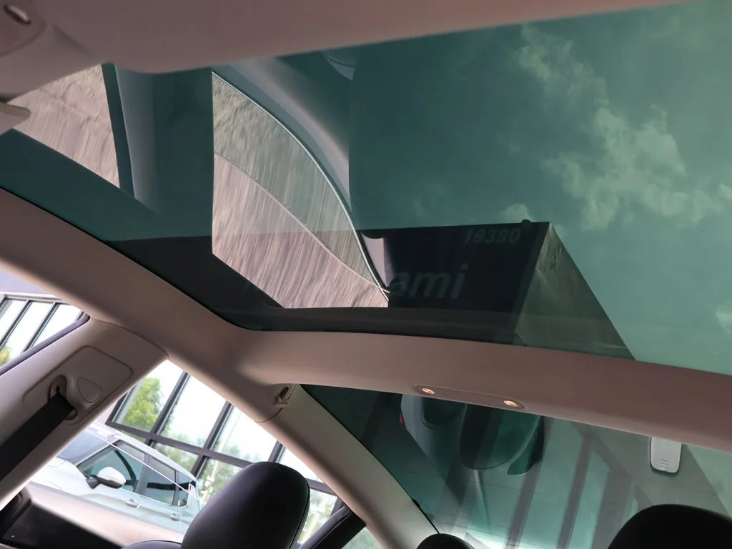 Used 2018 Red Tesla Long Range image 21