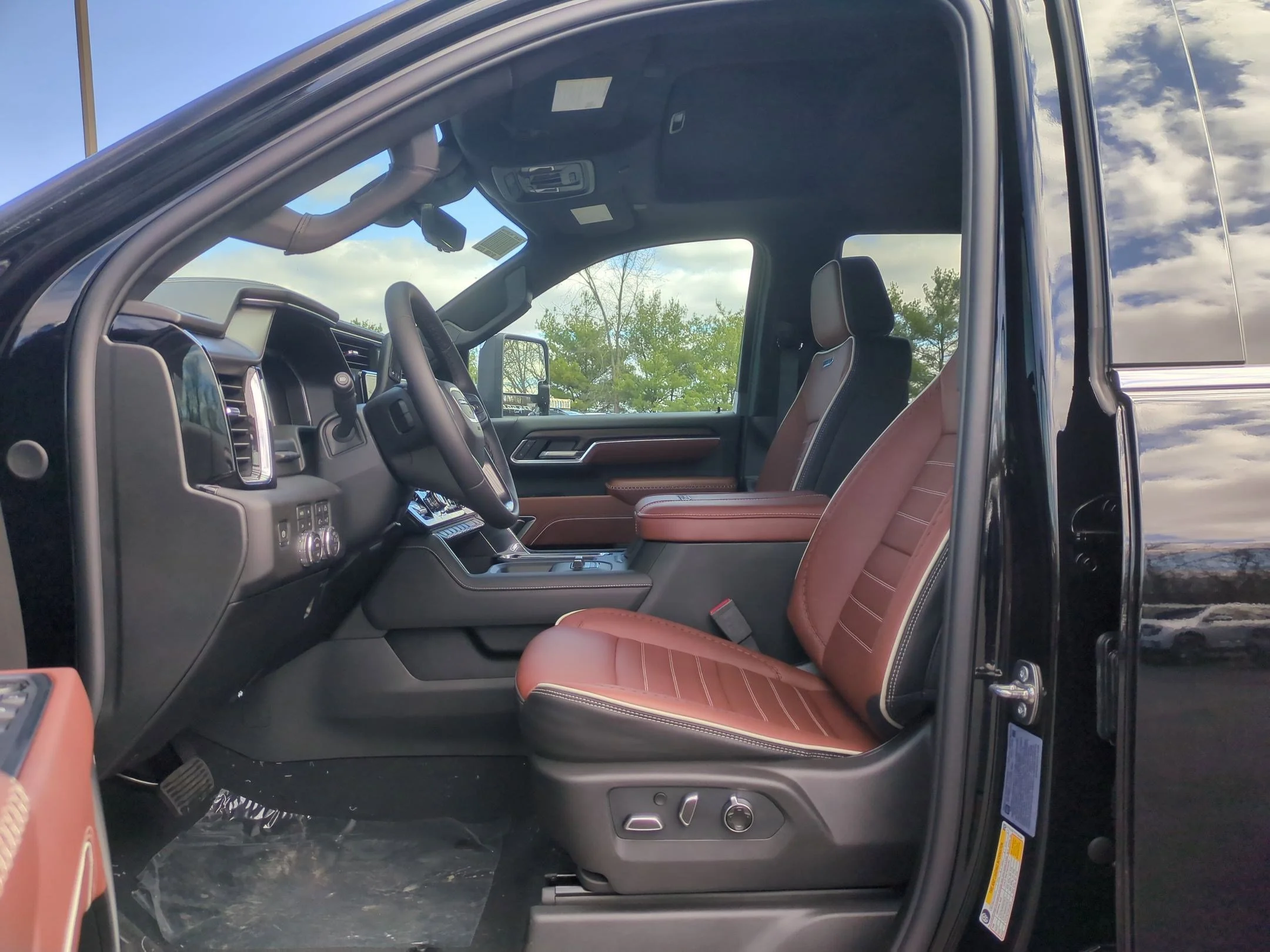 New 2026 Onyx Black GMC Denali Ultimate image 12