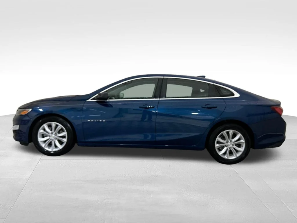 Used 2019 Blue Chevrolet LT image 2