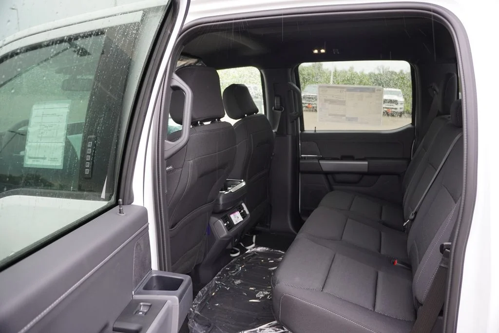 New 2026 Oxford White Ford XLT image 12