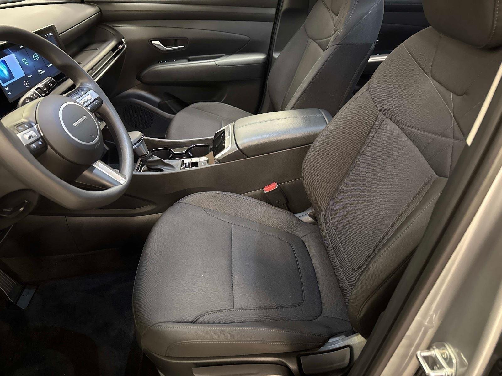 Certified Used 2025 Shimmering Silver Hyundai SE image 25