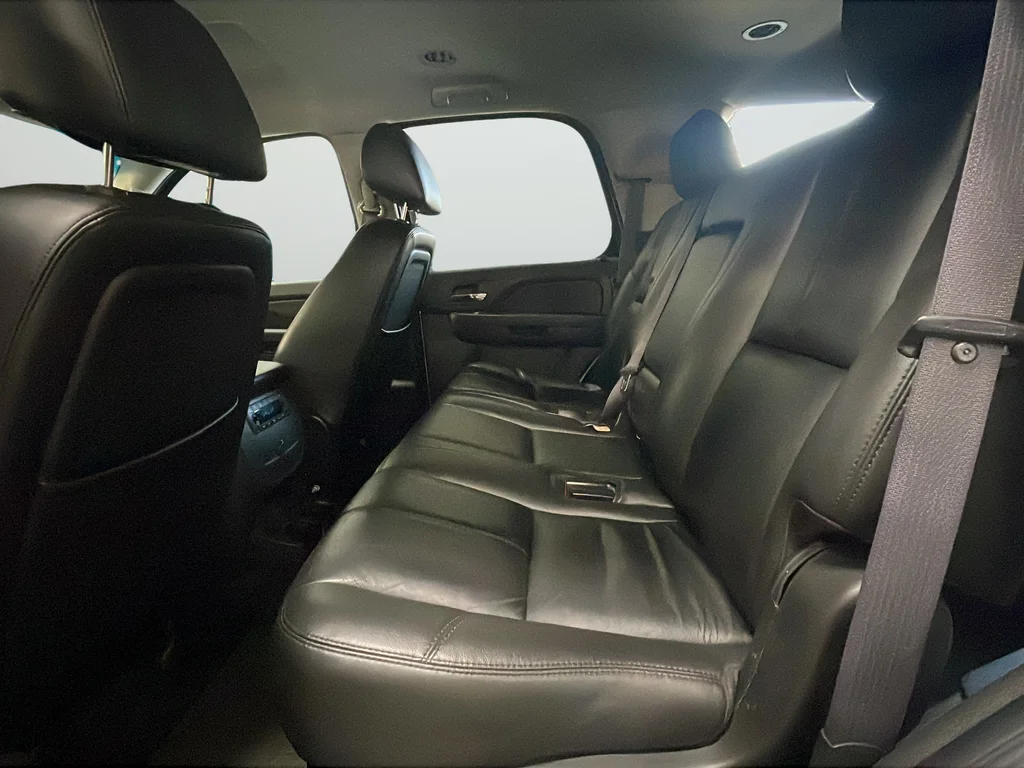 Used 2011 White GMC SLT image 27