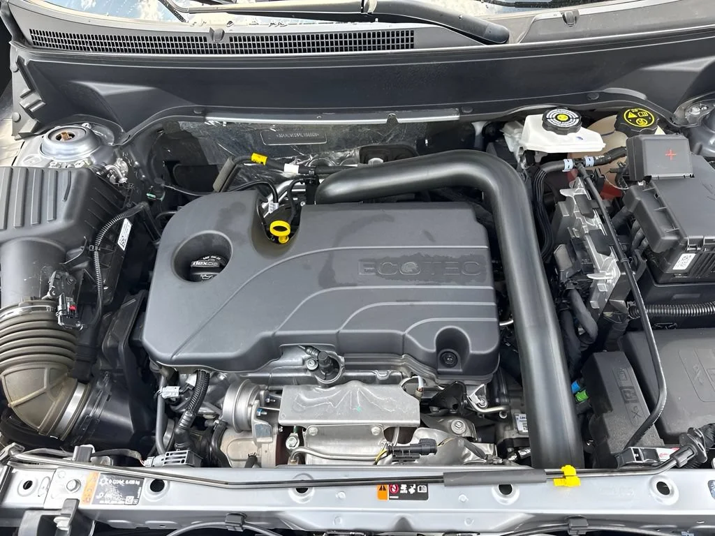 Used 2024 Sterling Metallic GMC SLE image 32