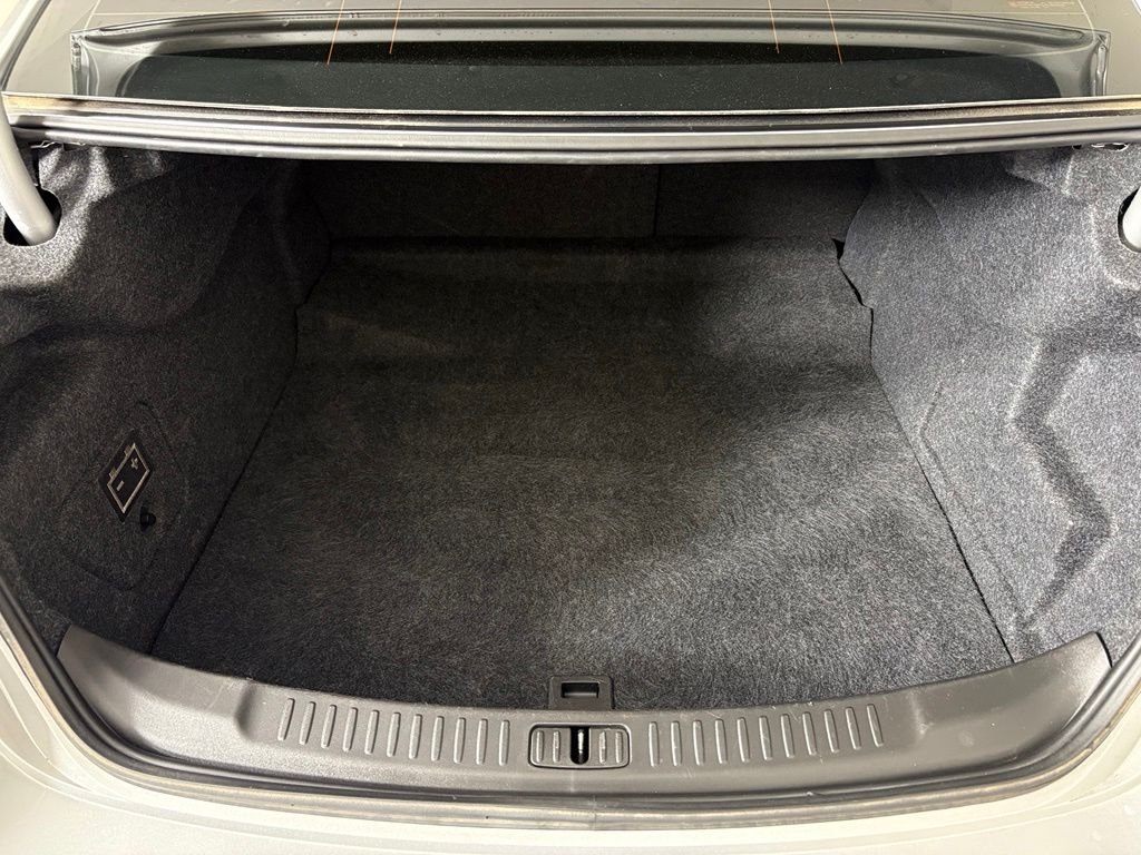 Used 2015 Silver Chevrolet LT image 35