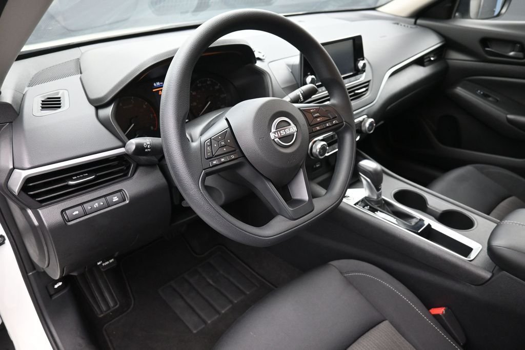 Used 2024 White Nissan 2.5 S image 17