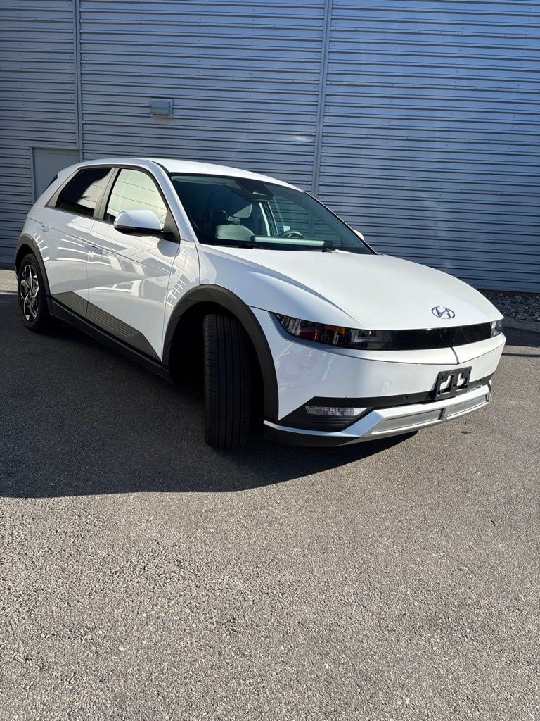Used 2024 Atlas White Hyundai SEL image 8