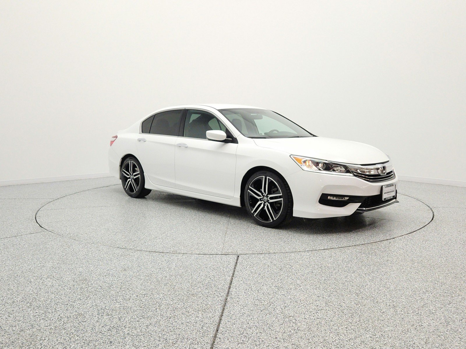 Used 2016 White Orchid Pearl Honda 4dr I4 CVT Sport image 3