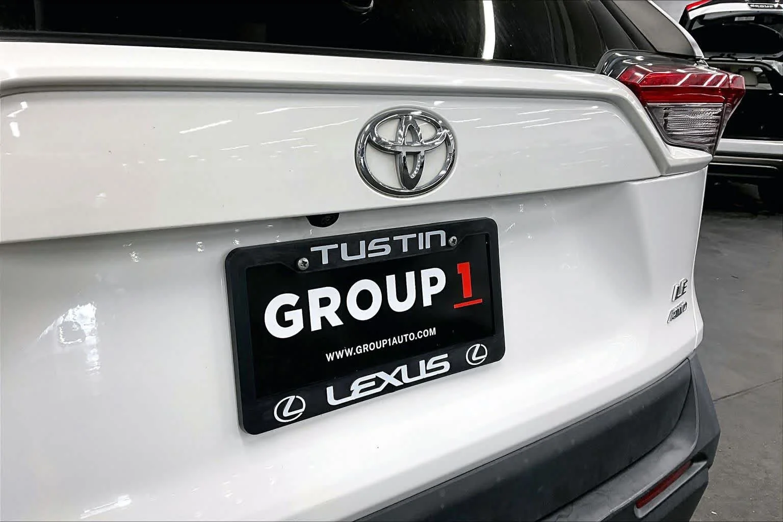 Used 2023 Ice Cap Toyota LE image 31