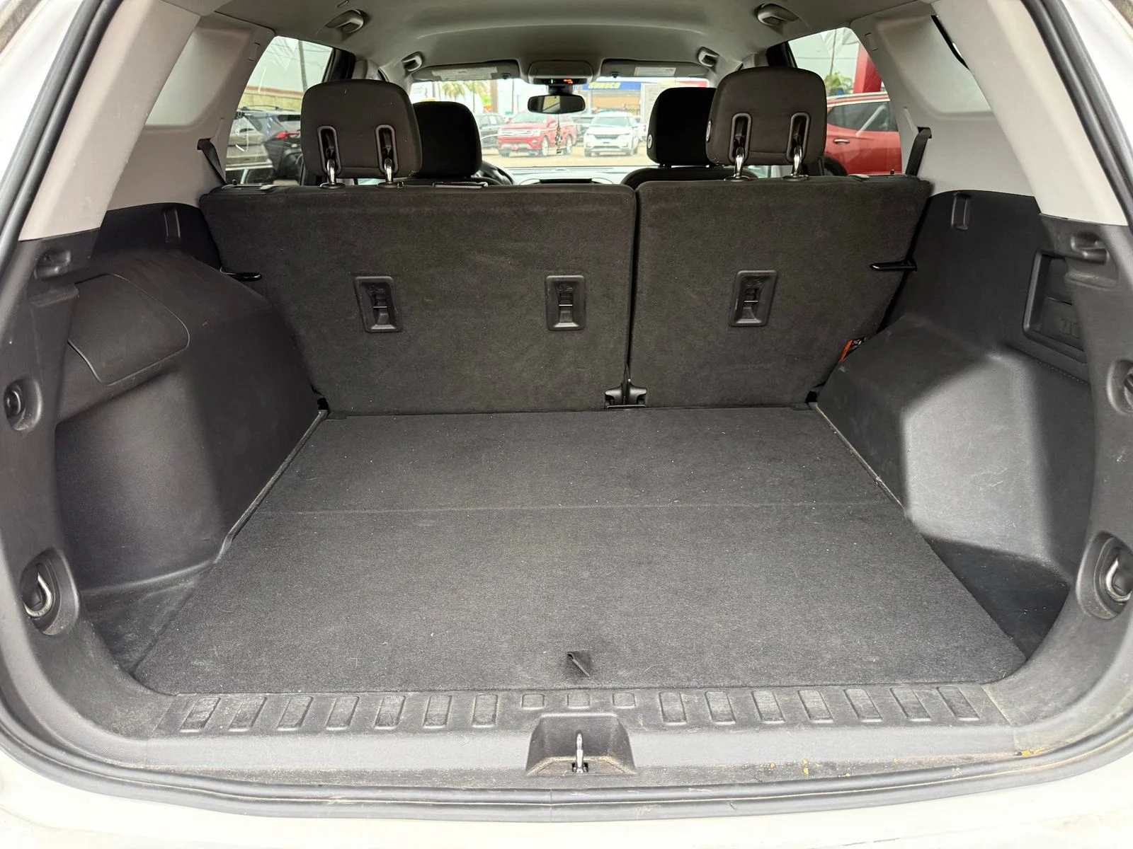 Used 2020 White GMC SLE image 5