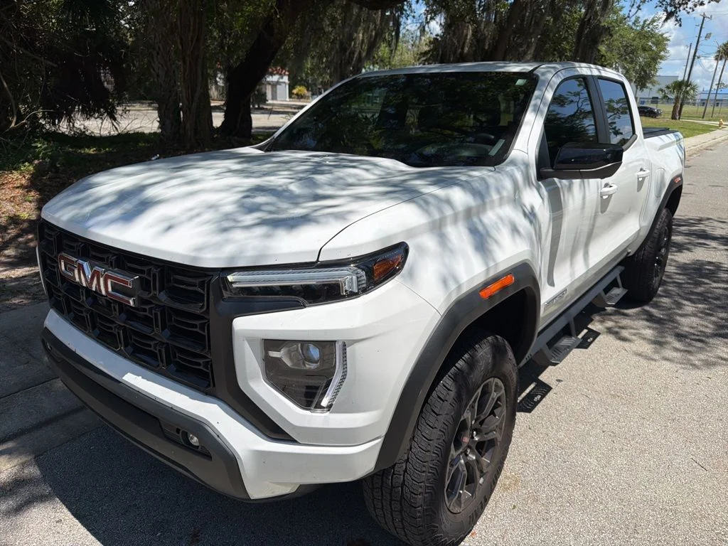 2024 GMC Canyon 2WD Elevation Crew Cab Short Box's photo