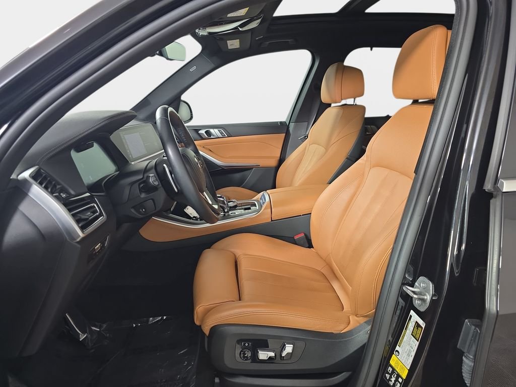 Used 2022 Black Sapphire Metallic BMW xDrive40i image 18