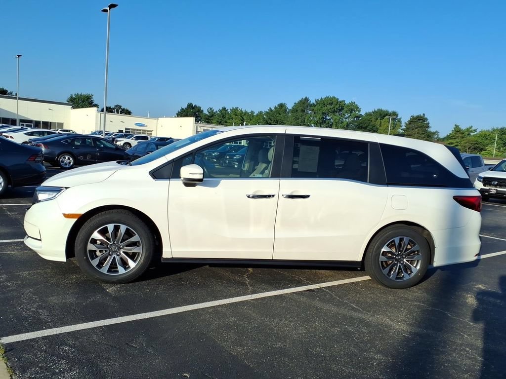Certified Used 2023 Platinum White Pearl Honda EX-L image 27
