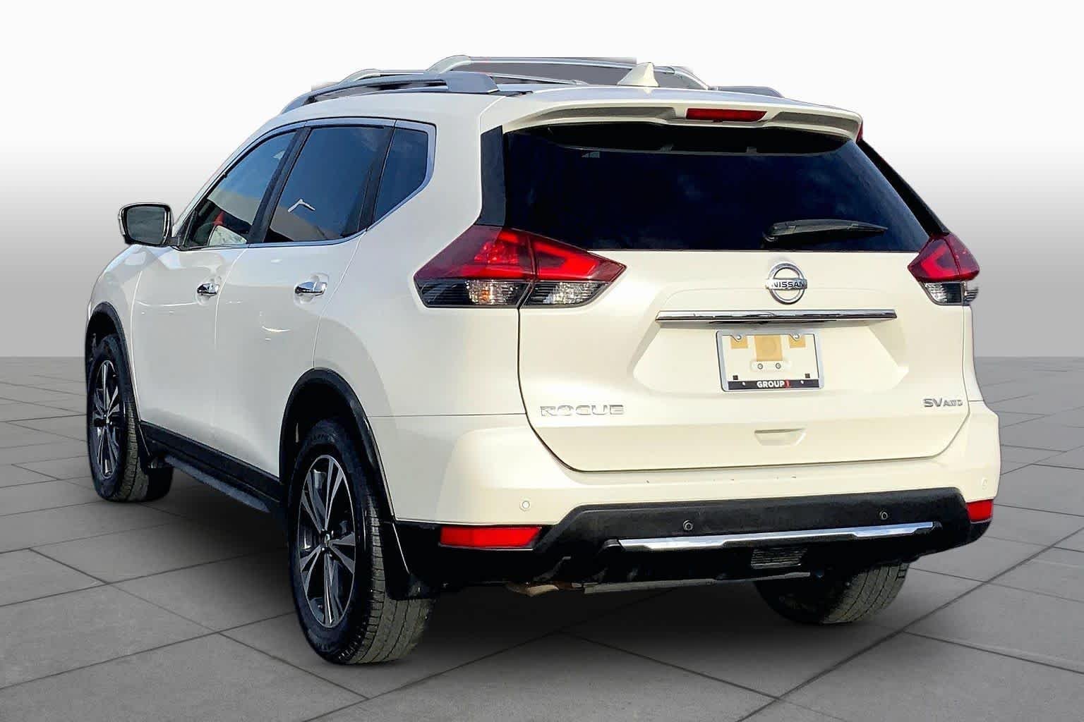 Used 2020 Pearl White Tricoat Nissan SV image 12