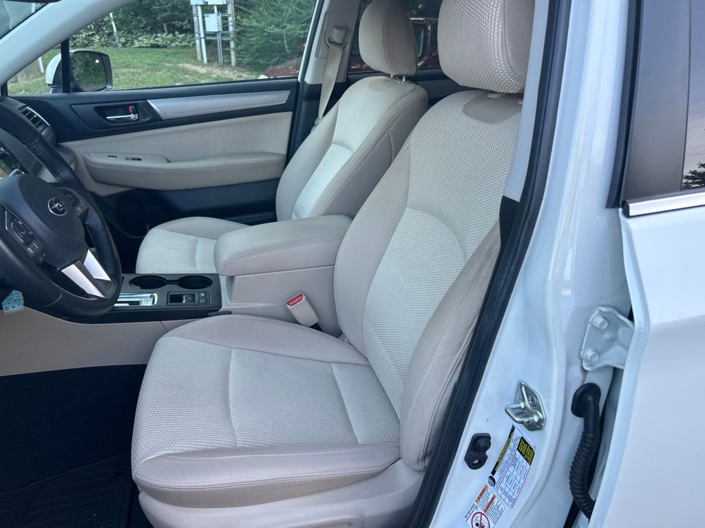 Used 2016 White Subaru 2.5i Premium image 16