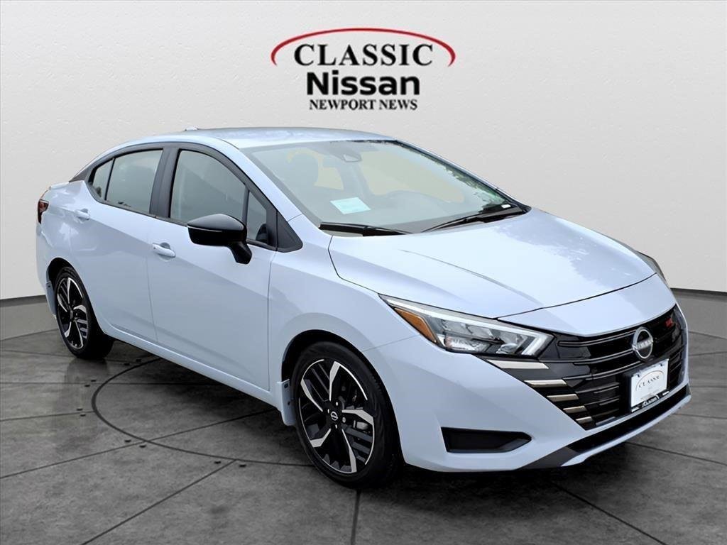 2025 Nissan Versa 1.6 SR CVT's photo