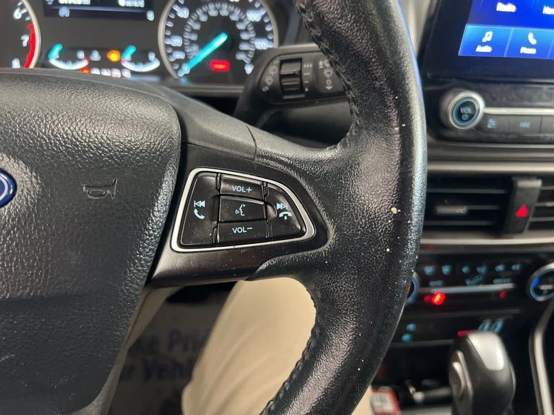 Used 2020 Blue Ford SE image 24