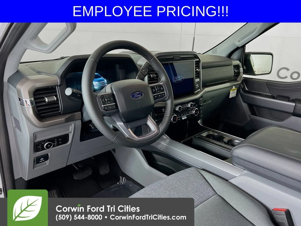 New 2026 White Ford XLT image 3