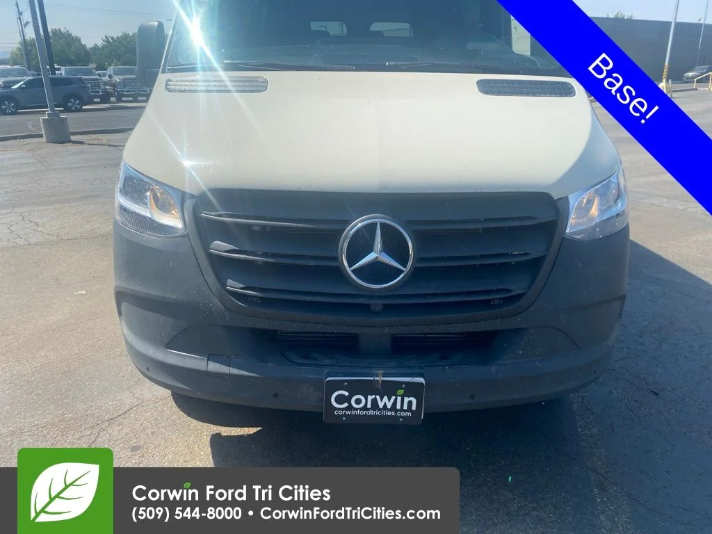 Used 2023 Yellow Mercedes-Benz Passenger 144 WB image 11