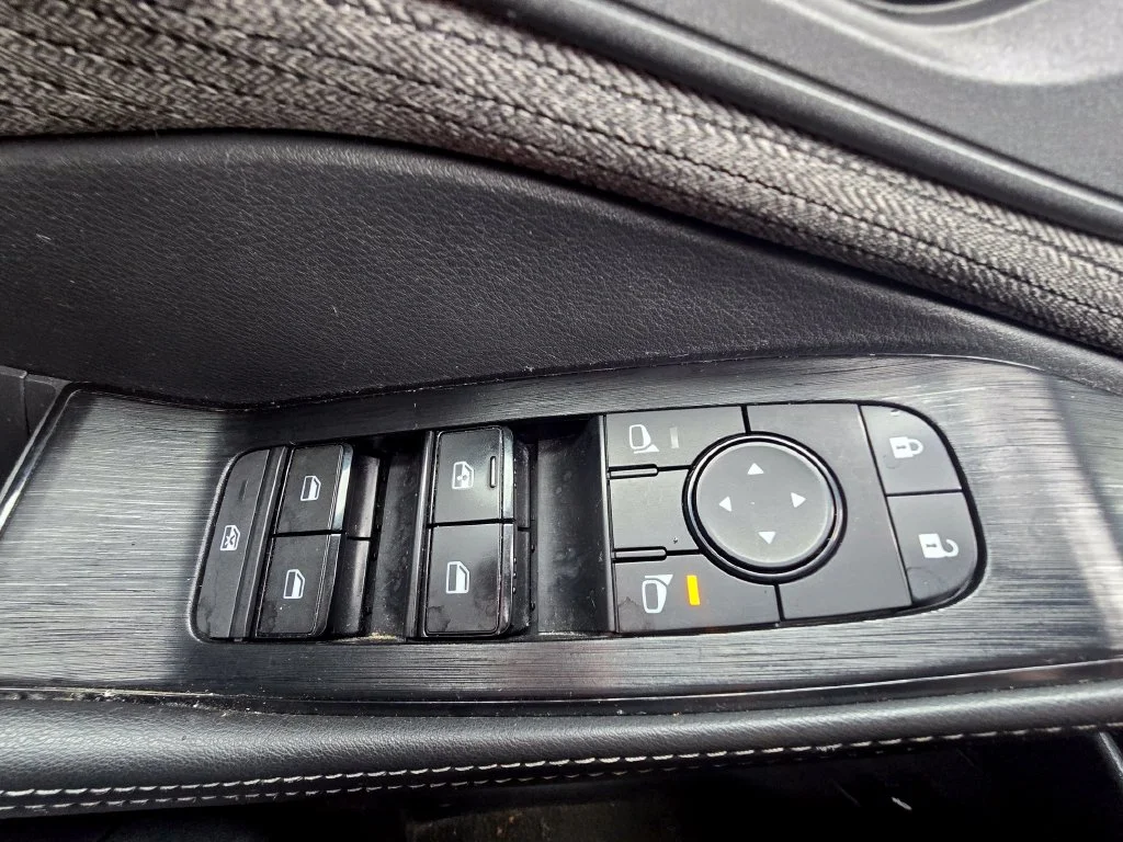 Used 2021 Gray Nissan S image 20
