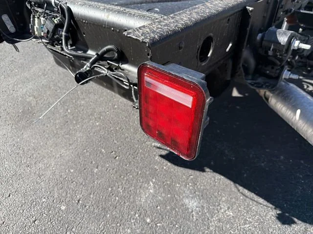 New 2026 Summit White GMC Pro image 9