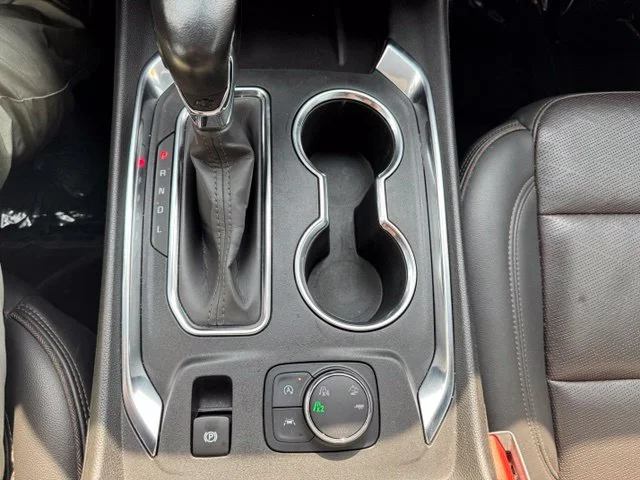 Used 2022 Black Chevrolet High Country image 28