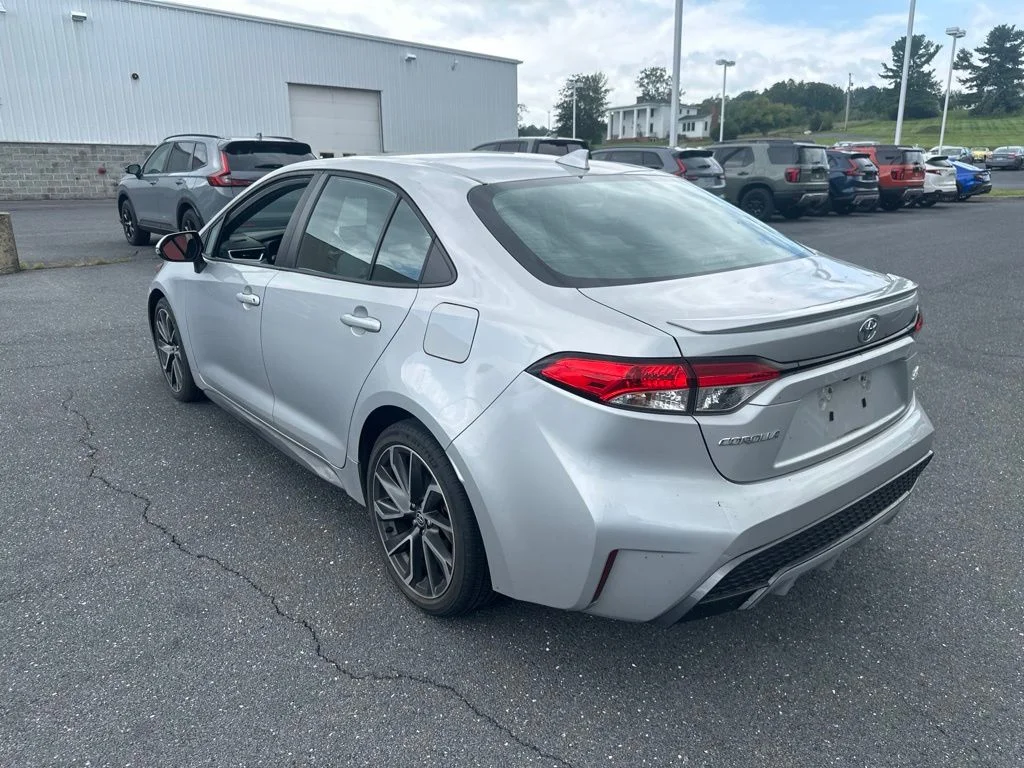 Used 2020 Classic Silver Metallic Toyota SE image 7