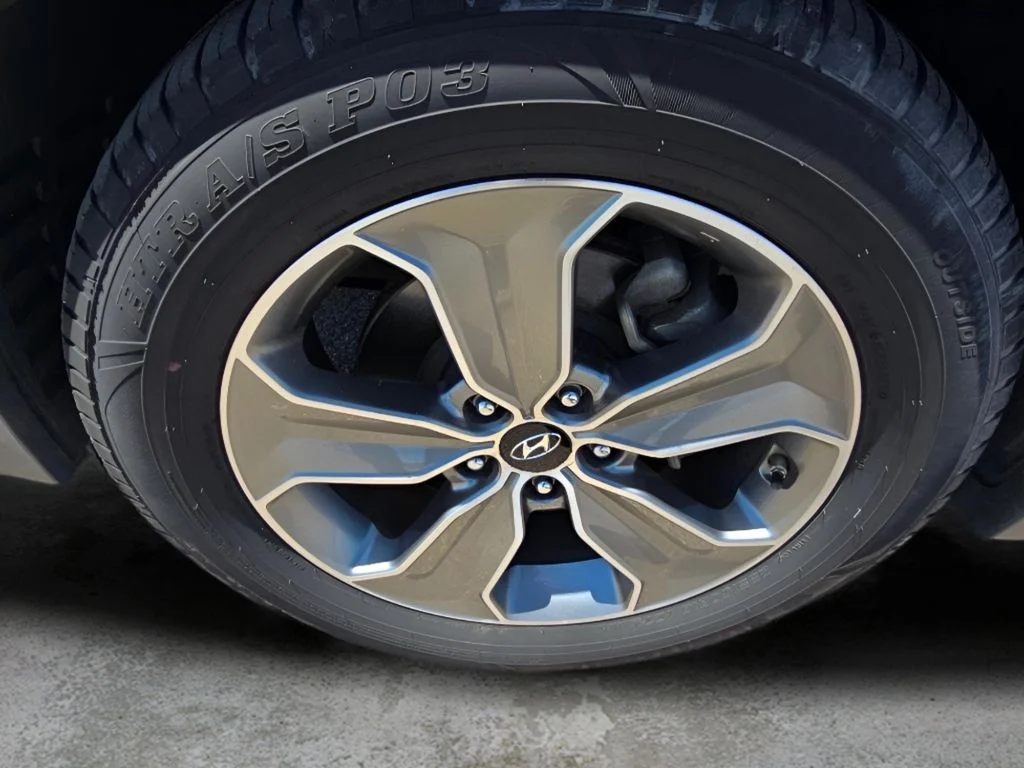 Used 2015 Frosted Mocha Hyundai GLS image 29