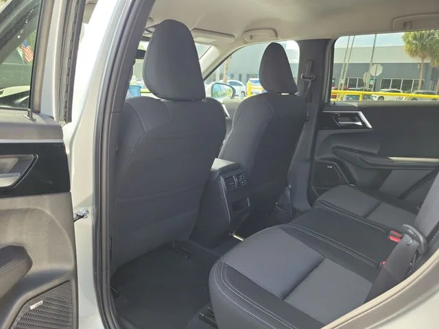 Used 2026 Silver Mitsubishi ES image 10