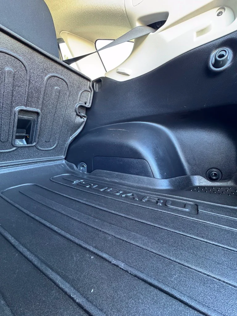 Used 2015 Dark Gray Metallic Subaru 2.0i Premium image 12