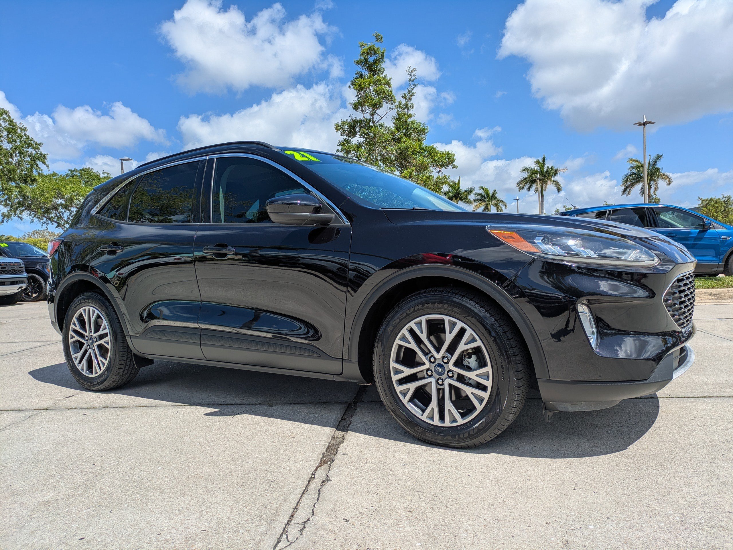 2021 Ford Escape SEL FWD's photo