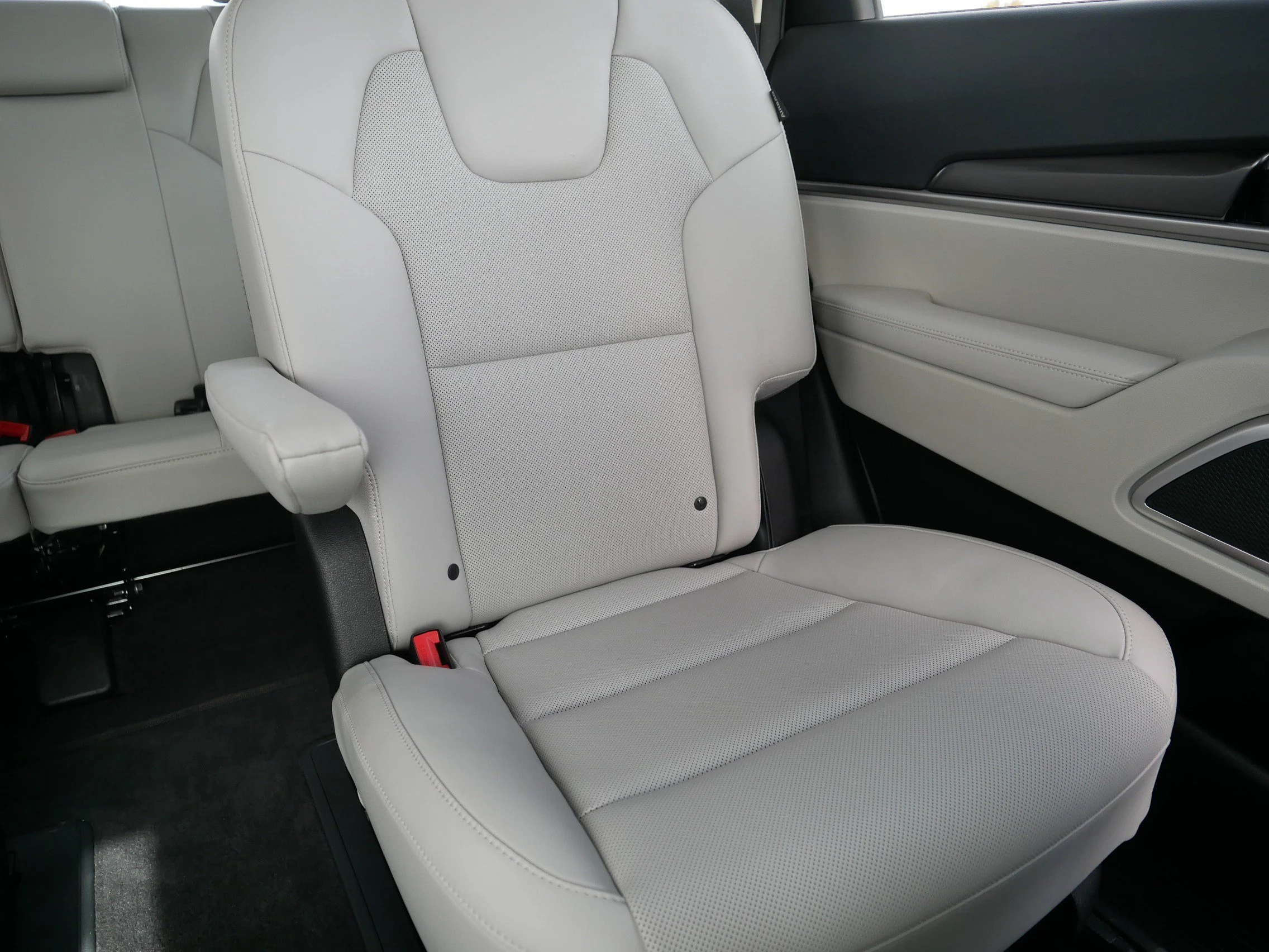 Used 2024 Ebony Black Kia S image 14