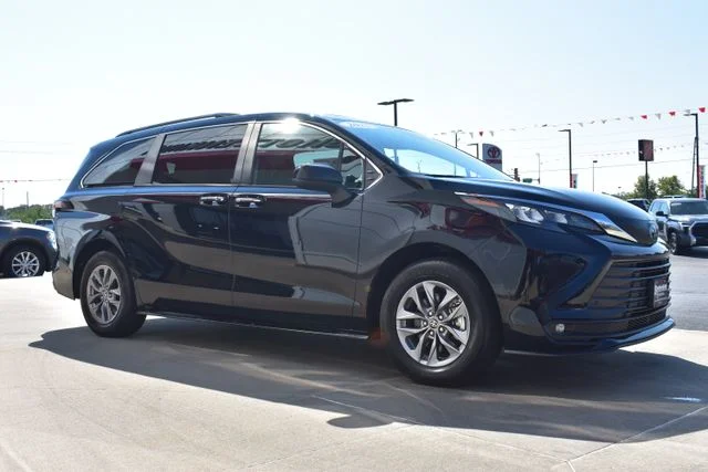 Used 2025 Black Toyota XLE image 4