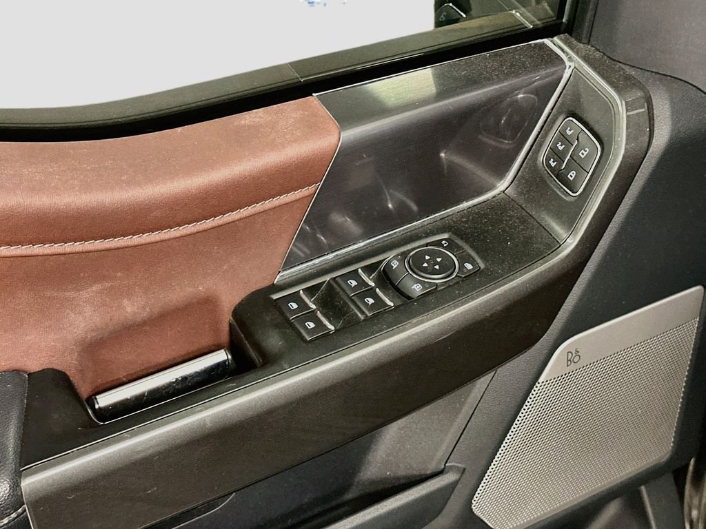 Used 2022 Black Ford Lariat image 19