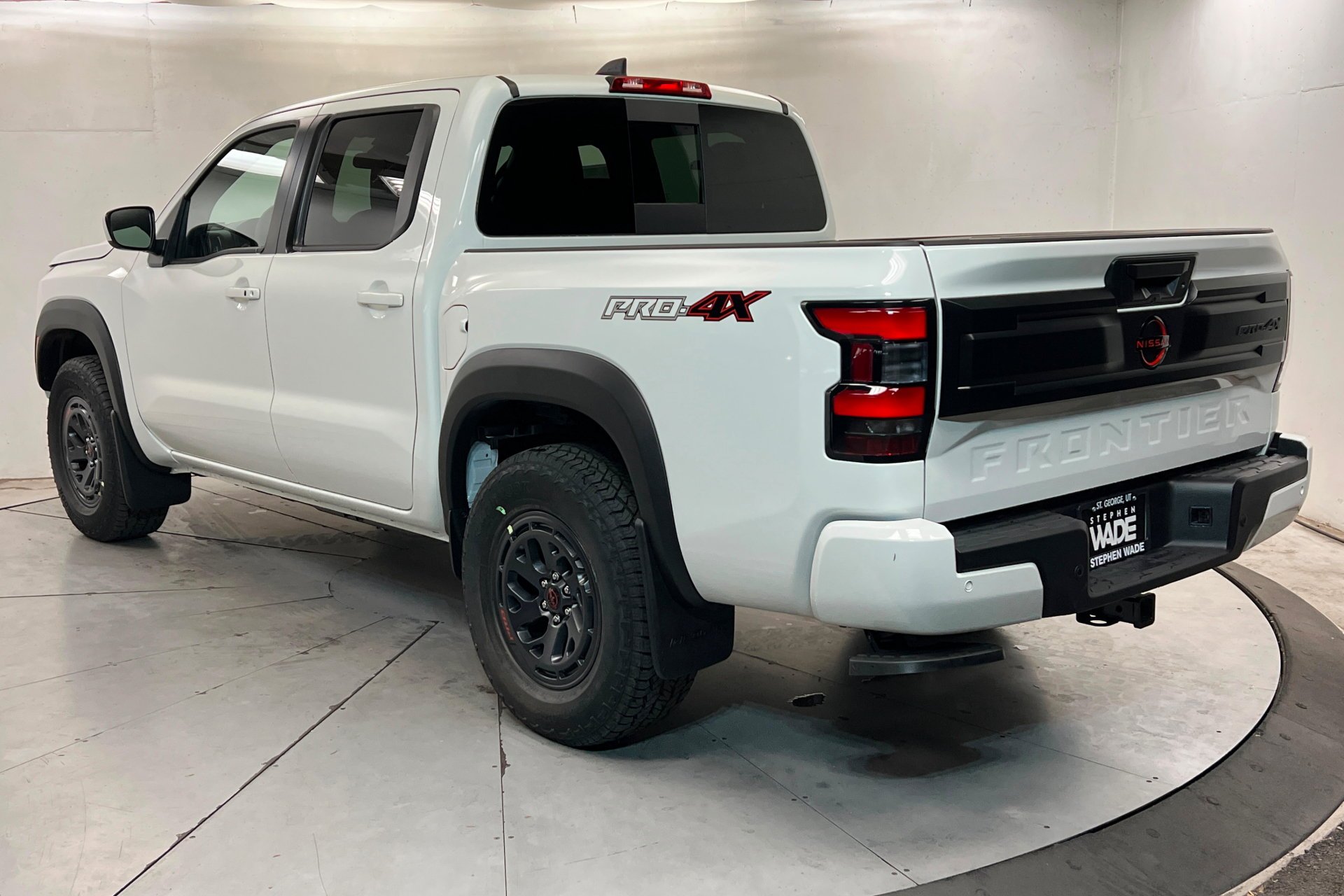 New 2026 Glacier White Nissan Crew Cab PRO-4X® image 3
