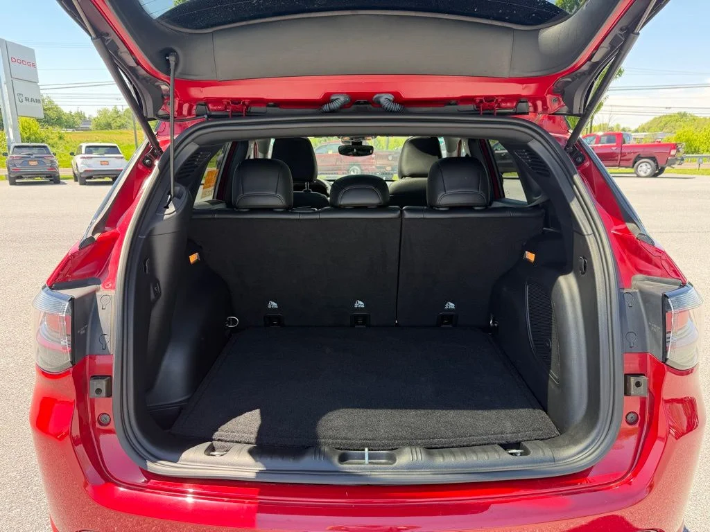 Used 2023 Red Jeep Limited image 20