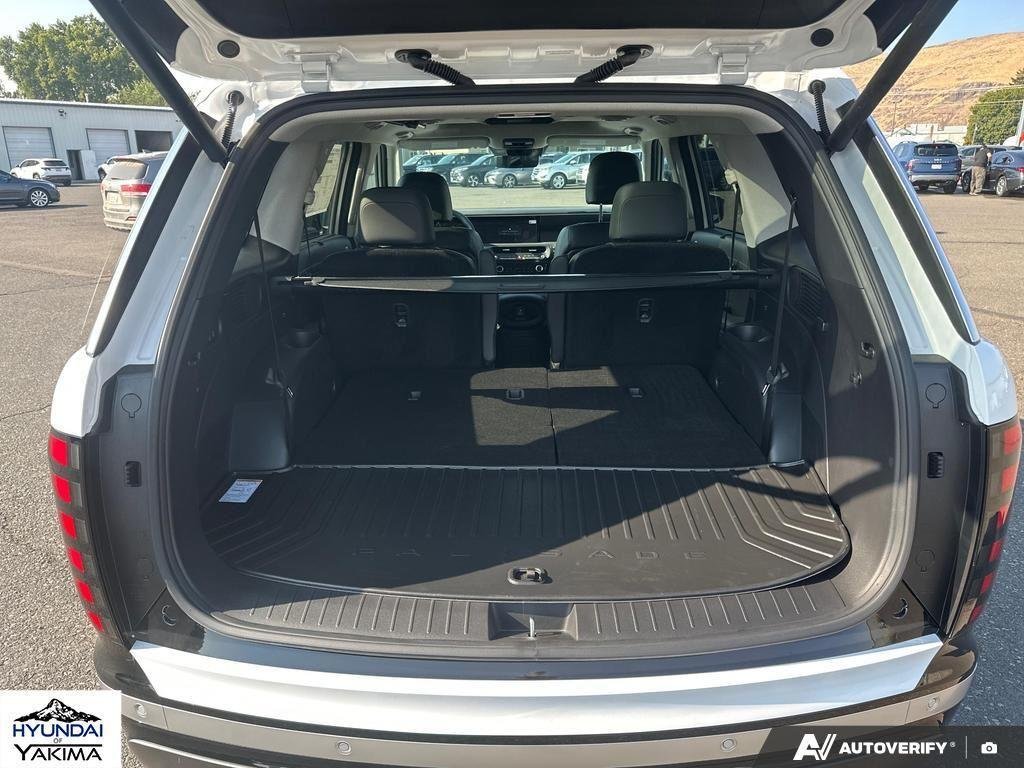 2026 Hyundai Palisade Limited - Photo 12