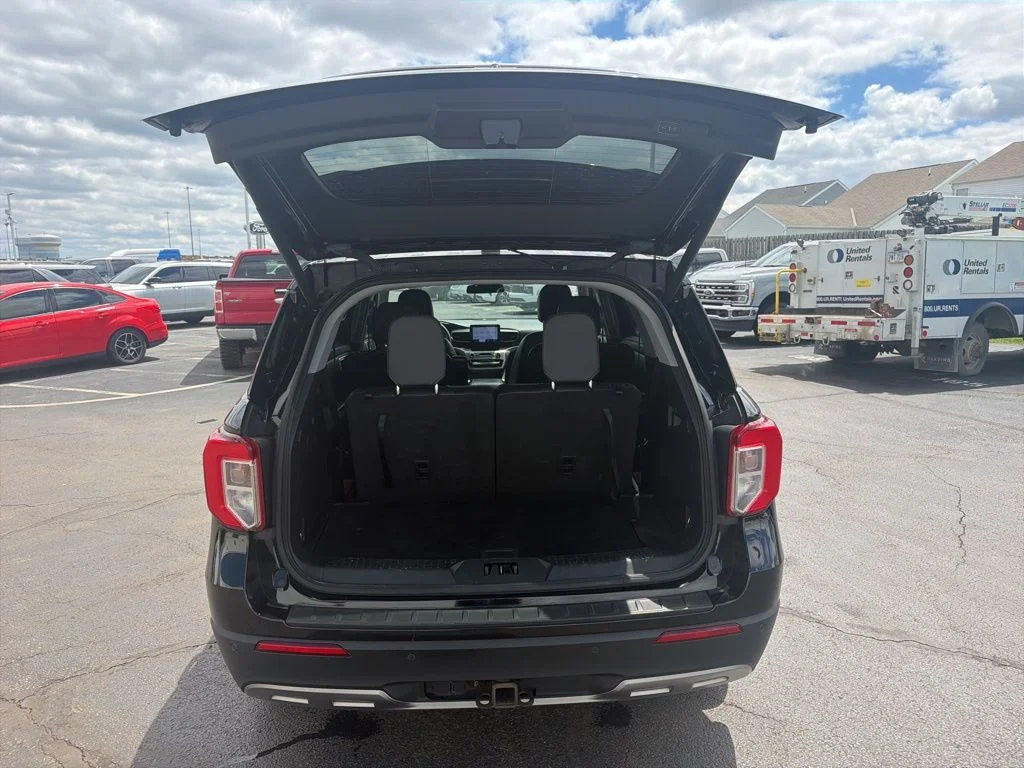 Used 2022 Black Ford XLT image 46