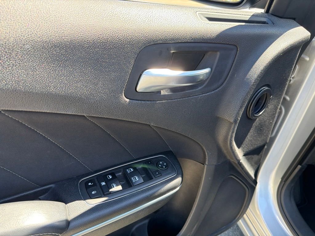 Used 2022 Silver Dodge SXT image 11